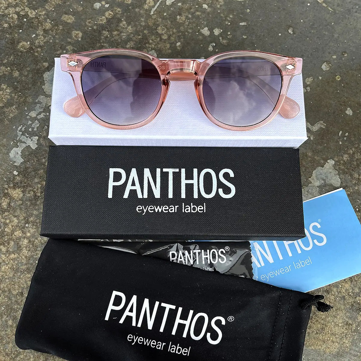 Business / Champagne Smoke