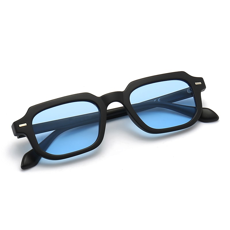 Bennet / Matte Black Blue