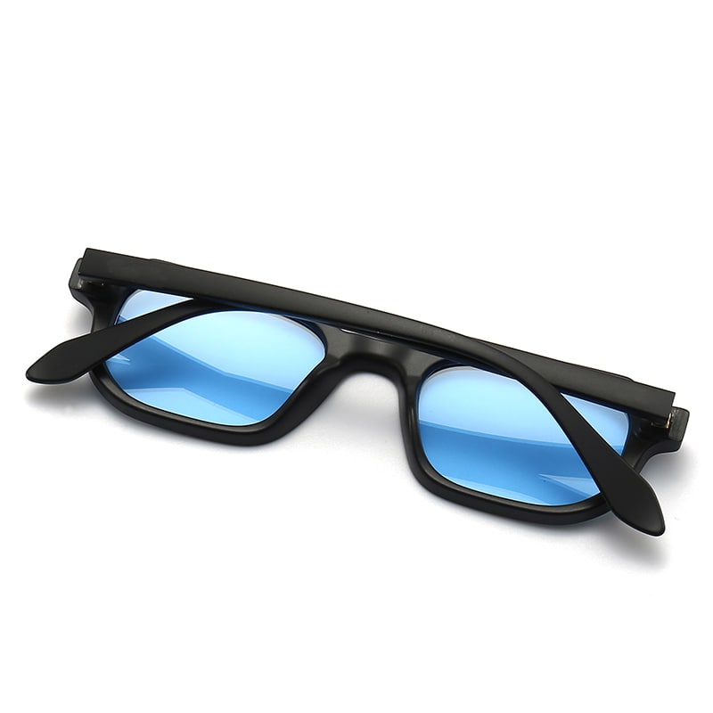 Bennet / Matte Black Blue