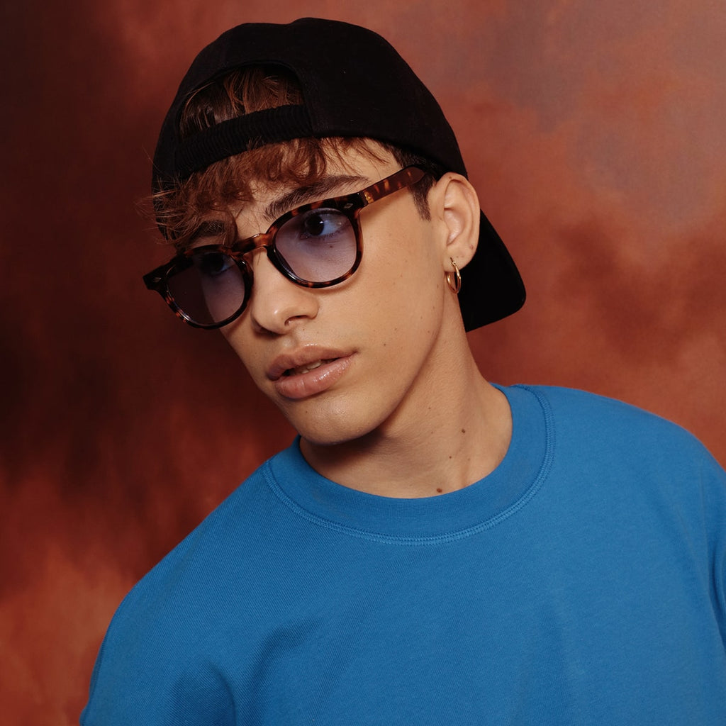 Business / Tortoise Blue Fumè