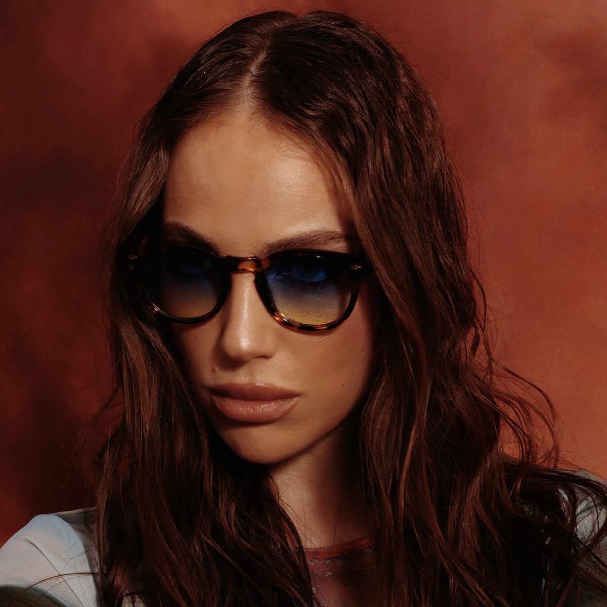 Business / Grey Smoke