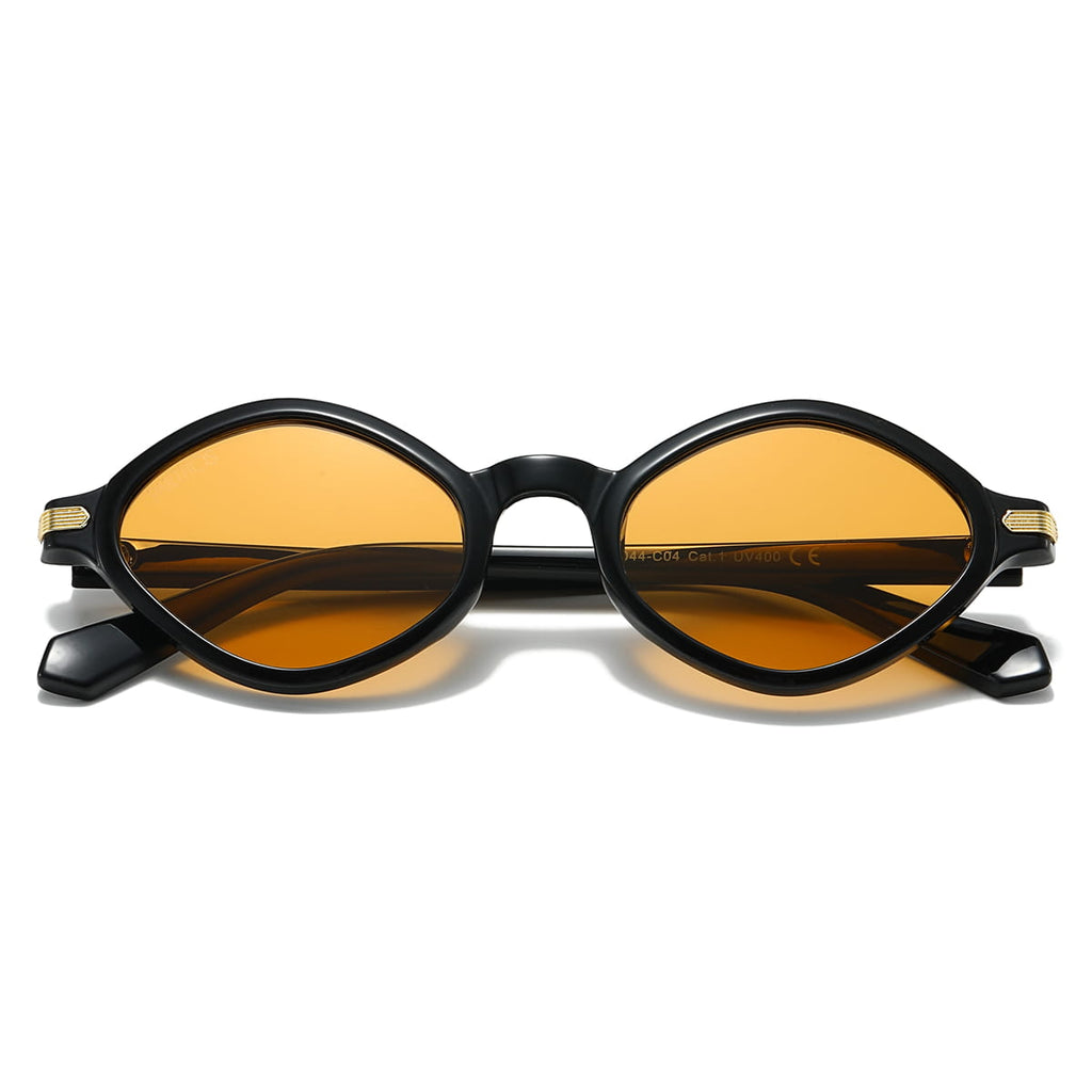 Cyrus / Black Cognac