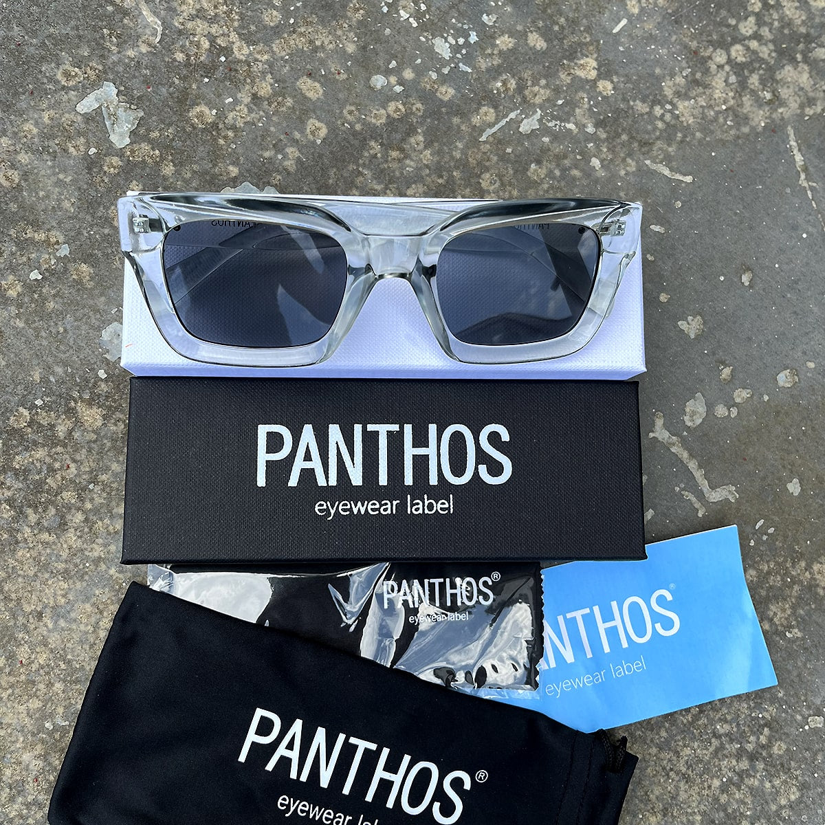 Massive / Grey Smoke