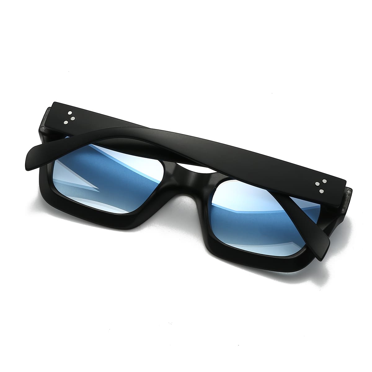 Massive / Matte Black Blue Fumè