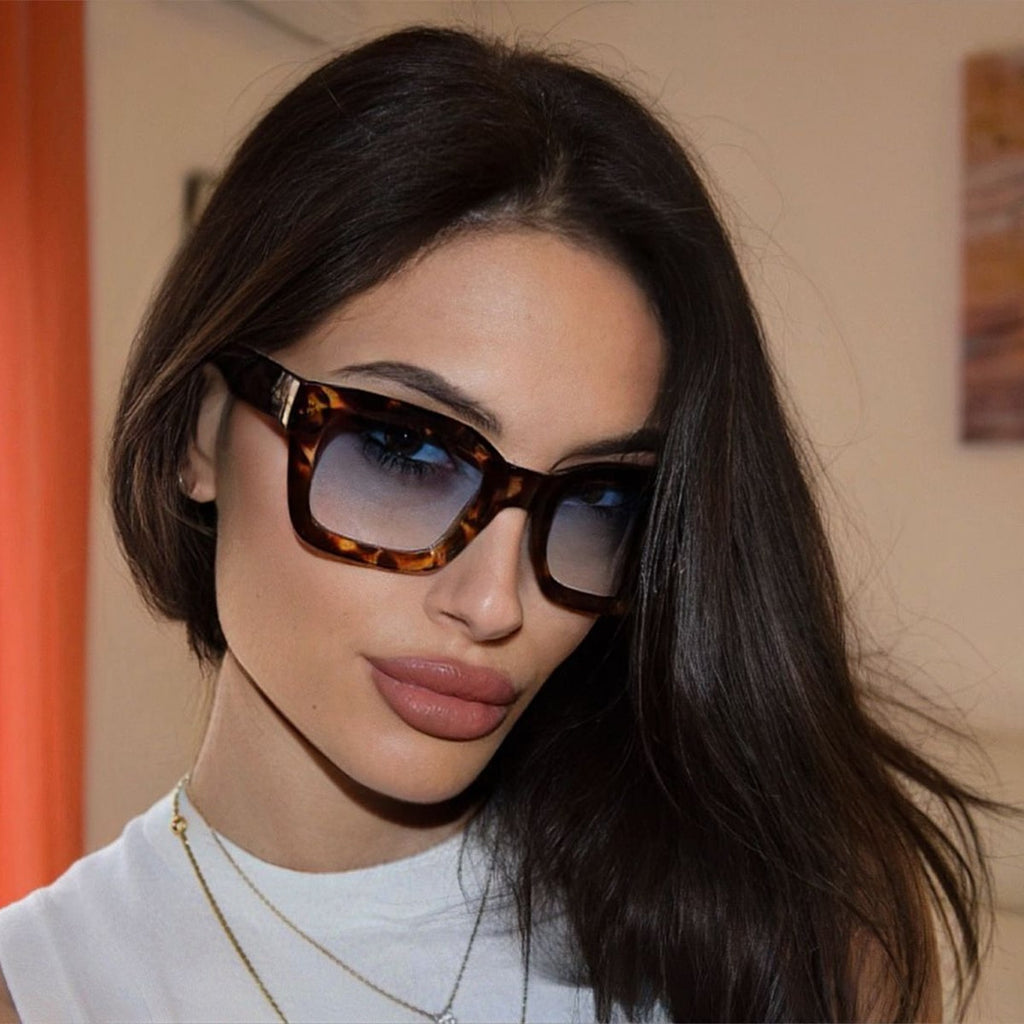 Massive / Tortoise Blue Fumè