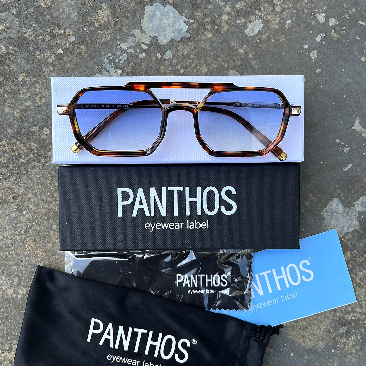 Shaped Metal / Tortoise Blue Fumè