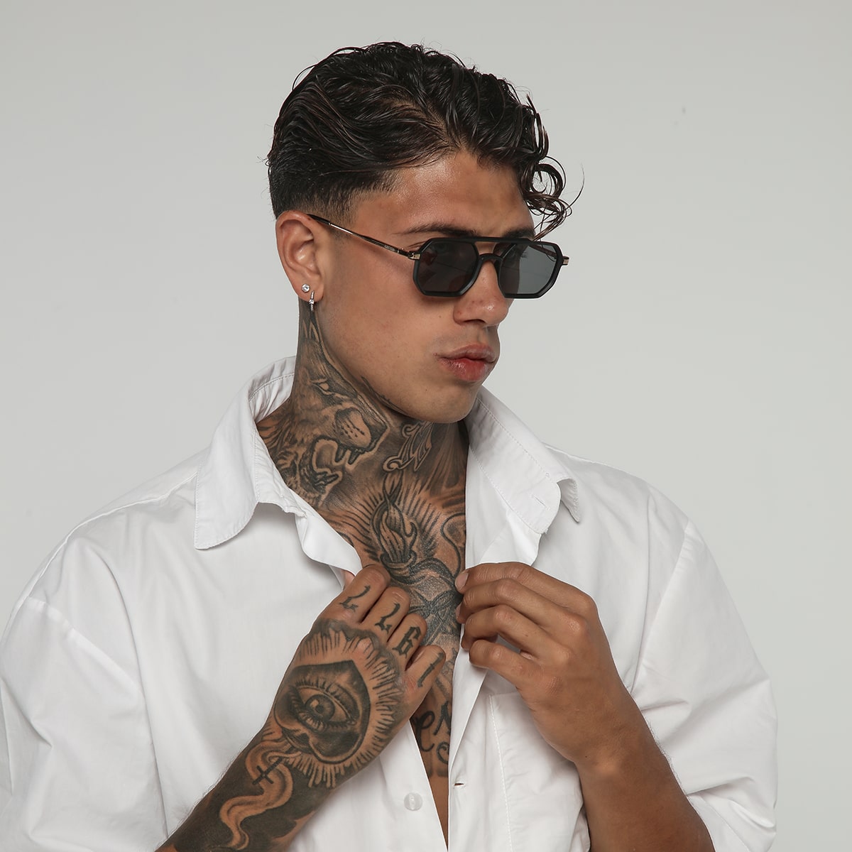 Shaped Metal / Total Black